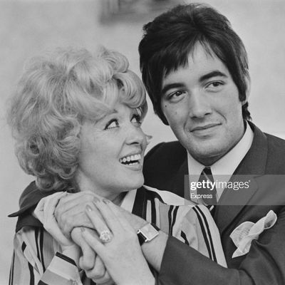 Marion Ryan, une chanteuse anglaise connue dans les années 1950, "la Marilyn Monroe de la chanson populaire"