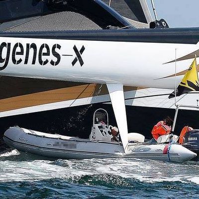 Accident au départ de la Volvo Ocean Race avec un semi-rigide