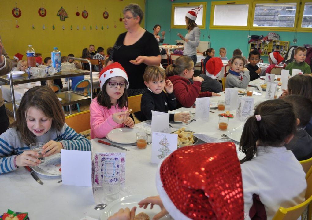 Repas de Noël au restaurant scolaire