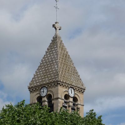 Chacun voit midi à son clocher