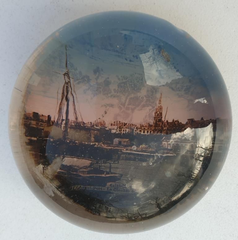 Presse-papier verre cristal Saint-Malo vintage 1900 - 30 euros - HAMdesign  by Home Art et matière