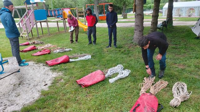 Préparation studieuse des kits pour le lendemain