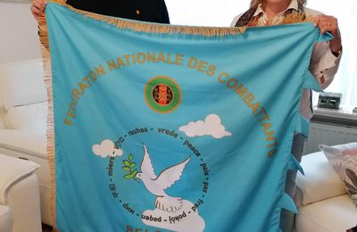 Fédération Nationale des Combattants (FNC) a un nouveau drapeau, le drapeau de la paix.