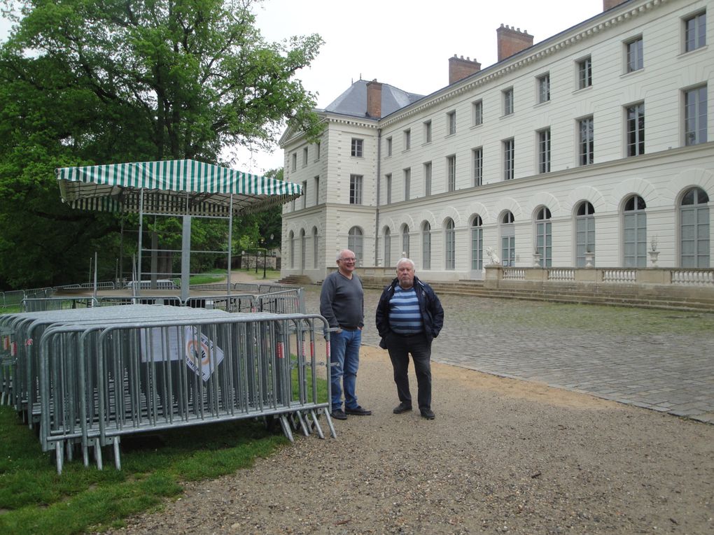 Rassemblement au Chateau de Grouchy