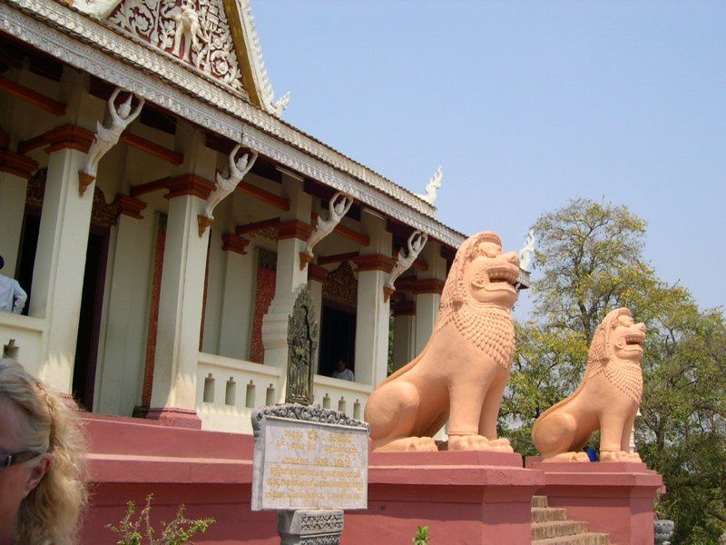 Angkor Vat et temples environ, villages flottants sur Tonlé Sap...
© Cambodge 2004-Bernard DOMPOINT