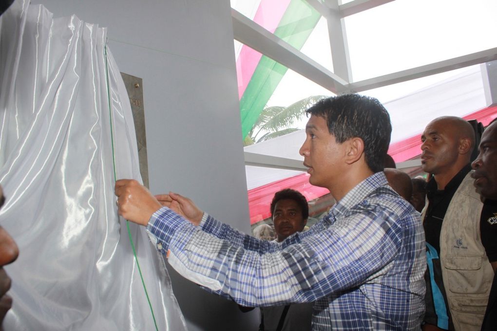 Le Président Andry Rajoelina inaugure le nouvel hôpital construit aux normes internationales ("Hopitaly manara-penitra"). Photos: Harilala Randrianarison