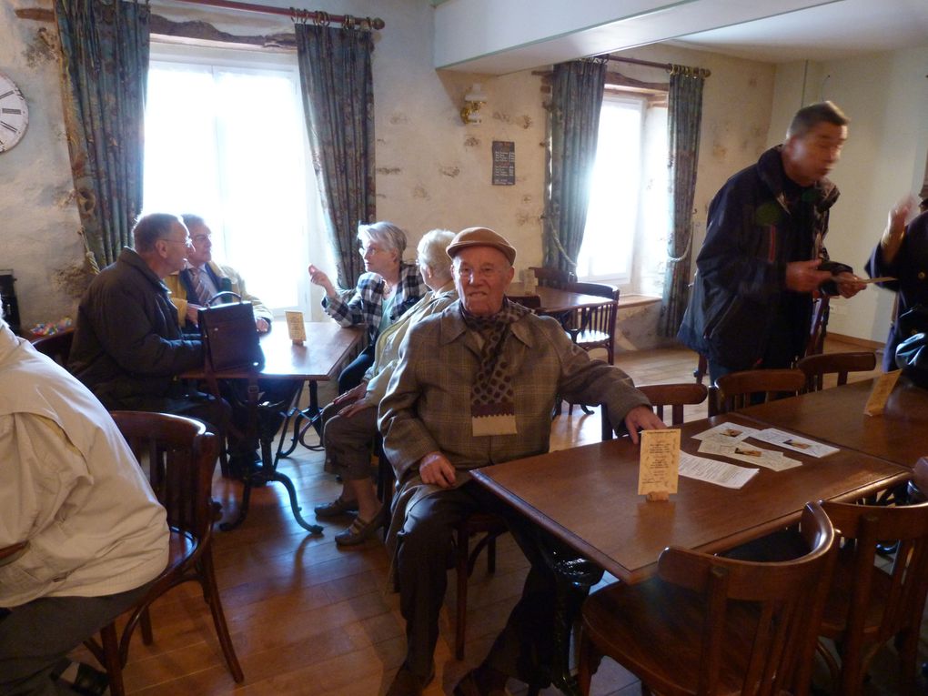 En Champagne-Ardenne, dans la Marne, visite d'un site fossilifère.
Les commentaires de JC ASFAUX sont dans la rubrique 2012 de la région.