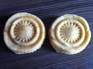 Petits gâteaux au miel fourrés aux amandes