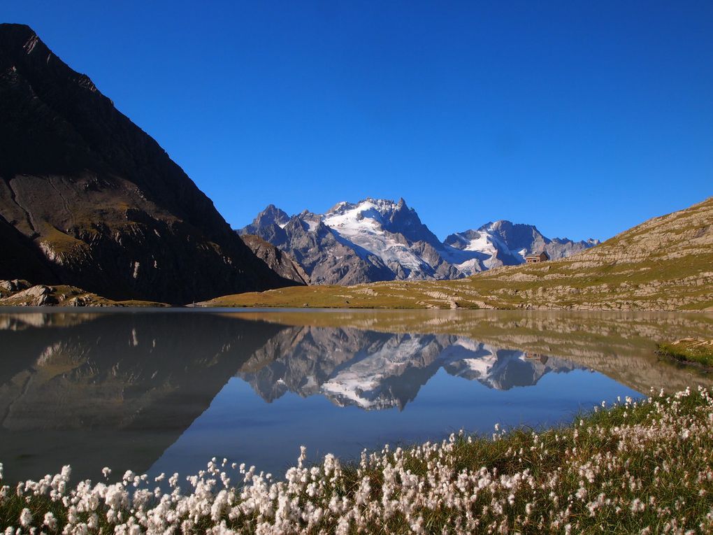 Le lac du Goléon et le glacier Lombard