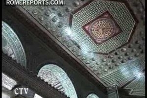 Vidéo : 'Benoît XVI' dans une mosquée