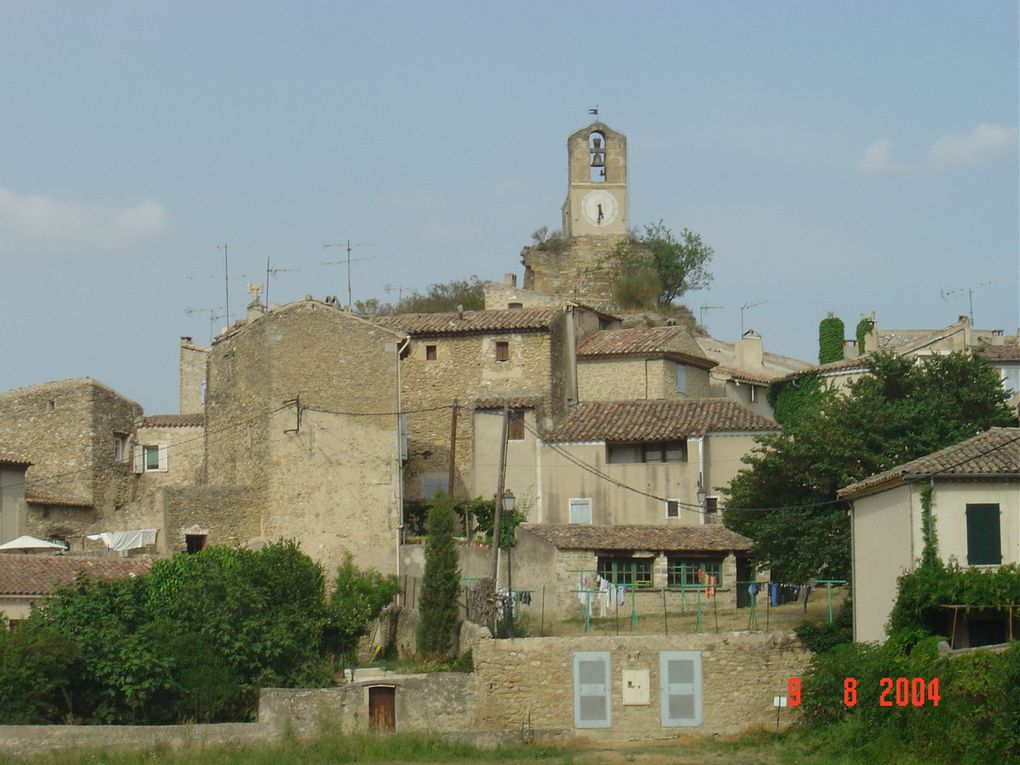 Le village, château, le Luberon.