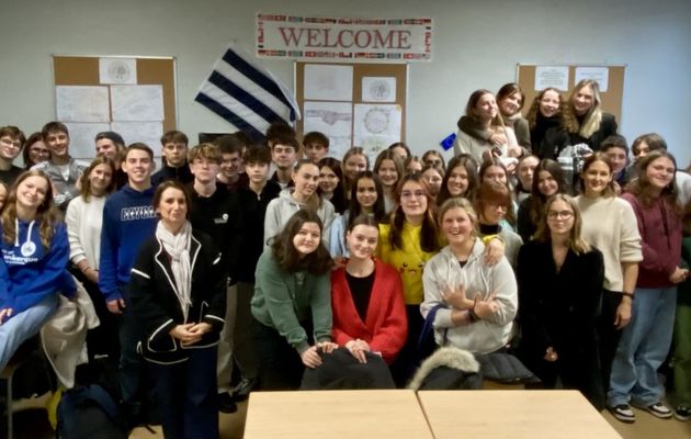 3 jeunes lituaniennes après un mois au lycee