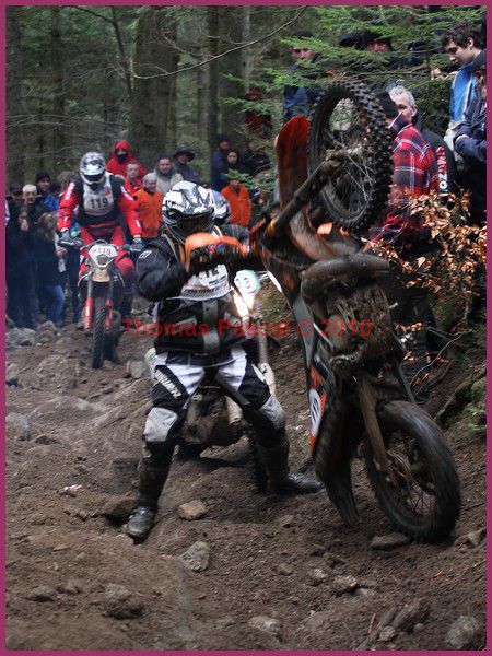 course d'enduro dans le Puy de Dôme.