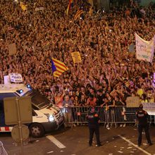 «La guerre civile est possible» : un commissaire européen s'alarme de la situation en Catalogne