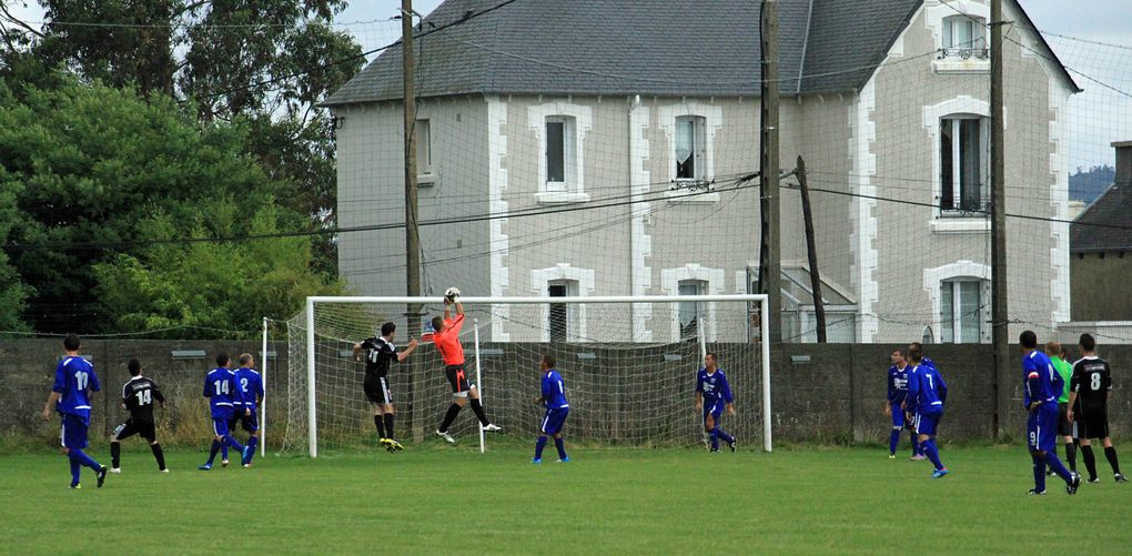 2 septembre 2012 - 2ème tour de la coupe de France entre l'Étoile Saint Roger et l'AS Guilers.