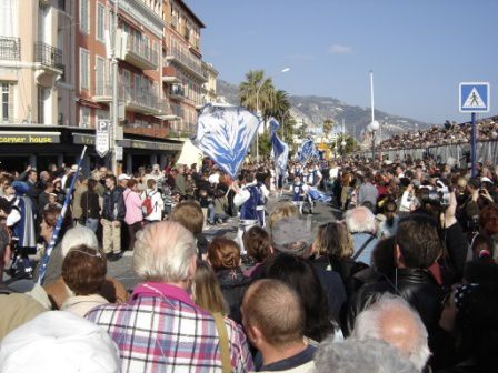 Journée superbe
Bain de foule incontestable
Corso très réussi
