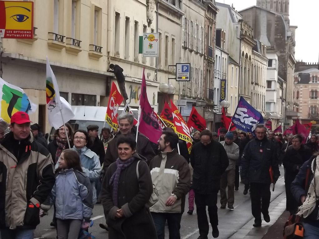 Action nationale Fonction publique : photos de la manifestation cherbourgeoise suivie d'un forum