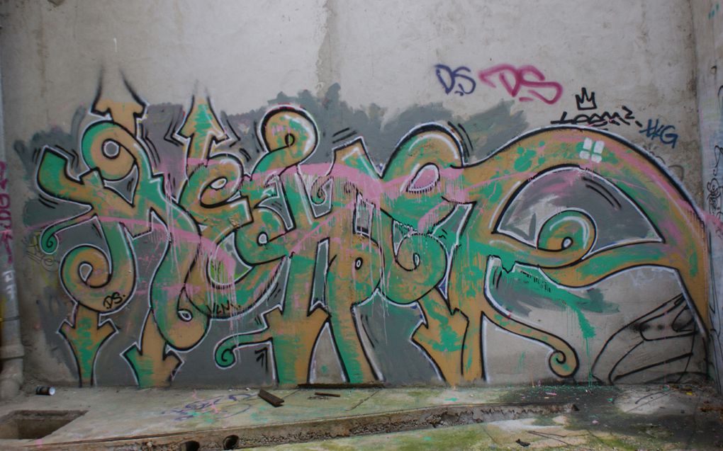 Album - Graffitis-Dept-77-tom-009