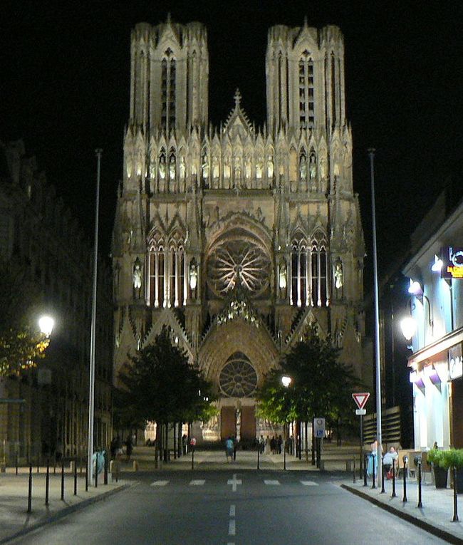 Aperçu du spectacle coloré donné pour les 800 ans de la cathédrale de Reims