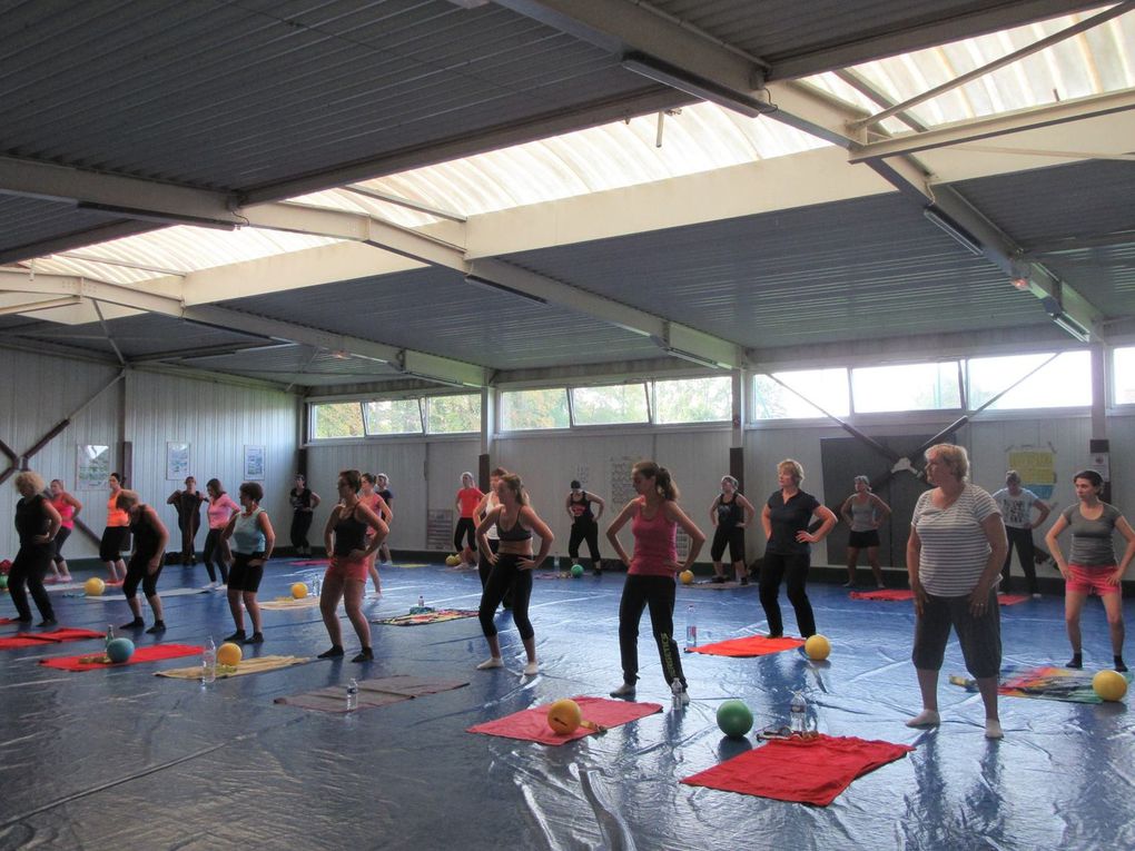 GEA 2016-2017 - Exercices de stretching, d'étirement, d'assouplissement et de relaxation avec Ghislaine