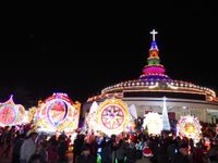 Sakon Nakhon (2) - La parade des étoiles de Noel