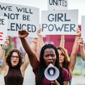 Les femmes sont victimes d'une campagne mondiale de désinformation, selon des chercheurs