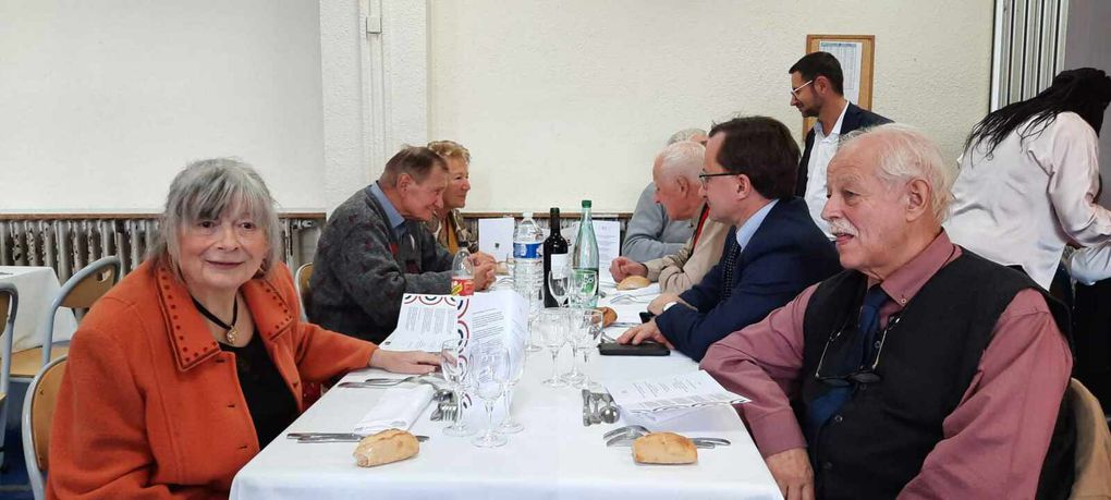 Banquet des Anciens Combattants : Un Moment de Mémoire et d'Interrogations