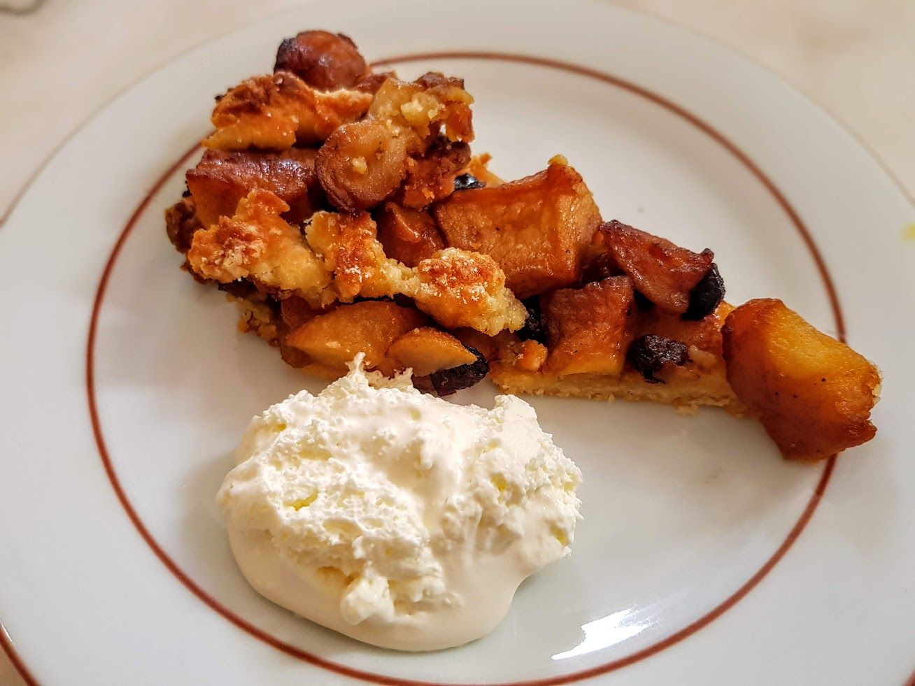 Tarte pomme raisin Le Rallye restaurant Levallois