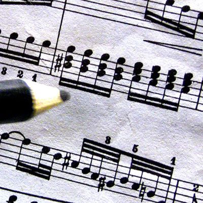 Comment lire une partition de musique de piano ?