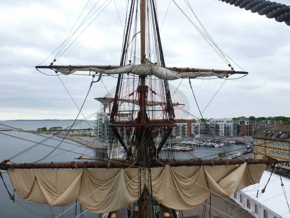 Landskrona est une petite ville du Sud de la Suède. Fondée il y a 600 ans, elle habrite 30 500 habitants. L'anniversaire de sa fondation est la raison de la visite du Götheborg en ce mois de mai 2013.