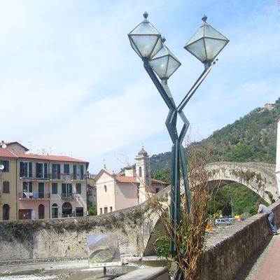 le vieux pont de Dolceaqua (Italie)