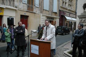 Rue des Fontaines, première pierre riche d'espoir.