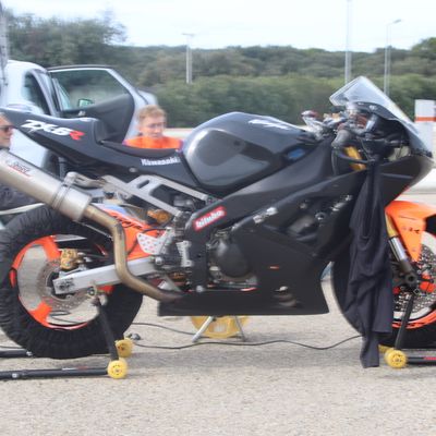 trackdays autos/motos libres circuit Lédenon samedi 25 Octobre 2025
