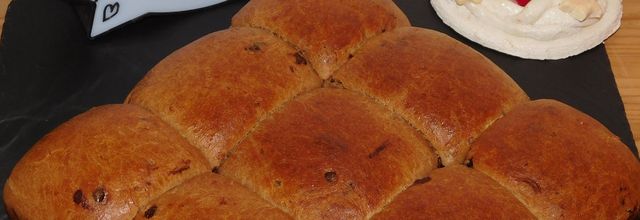 Brioche danoise aux pépites de chocolat.
