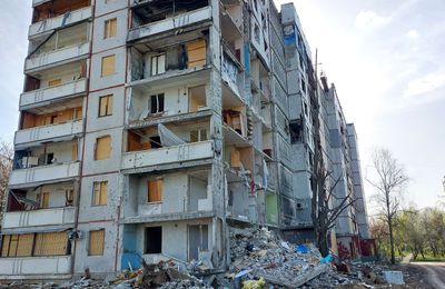 "La mort nous poursuit" : en Ukraine, les habitants de Kharkiv vivent avec la peur des frappes russes