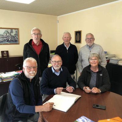 Visite de Germain Legault et de son épouse mercredi, en  Mairie d’Irvillac...