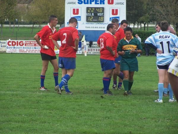 UNE VICTOIRE BIEN MERITE AVEC PEUR DE NE PAS REUSSIR DE LES BATTRES MERCVI ENCORE LES JOUEURS DE VOTRE EFFORT .