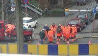 15 ouvriers belges pour boucher un trou - video + parodie Gennaro sur l'état des routes en Belgique
