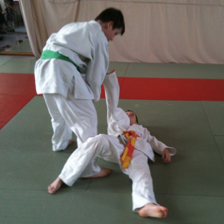 Equipe Jujitsu jeunes et ados (à partir de 9 ans, rentrée 2008 09 10 10 11 du Judo Sport Rochelais