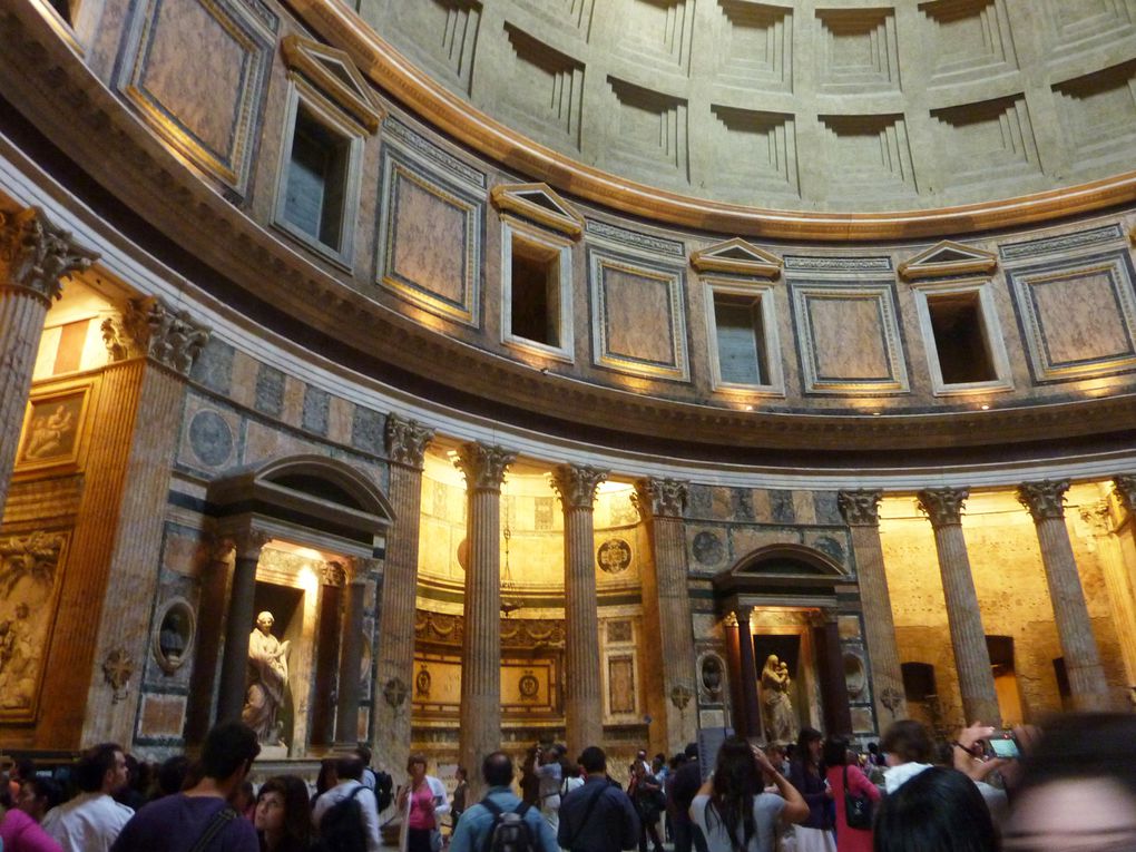 Ce Pèlerinage à Rome a été un moment de prière durand l'année sacerdotale. Il nous a permis de vivre autrement qu'au séminaire, ensemble. Il a été un moment de découverte pour les uns et de redécouverte pour les autres.
Sebastien Séminar