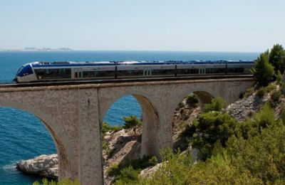 Contre la privatisation des trains express régionaux de Provence, signons la pétition.