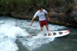 SURF RIVIERE / RIVER SURFING