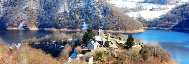 La Presqu'ile de Laussac sous la neige...