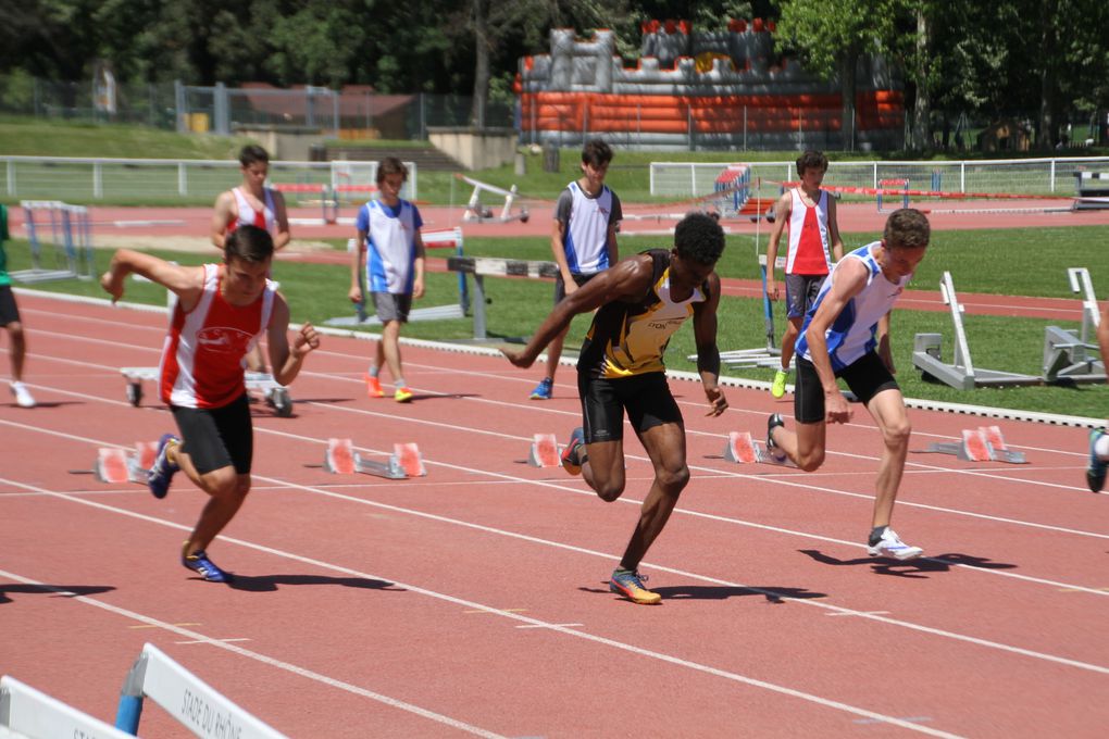 Camille Moulard et Marion Peju médaillées aux championnats du Rhône minimes