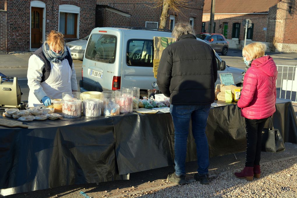 Le marché d'Ecaillon avec ses 14 producteurs et commerçants - Photos : 19 mars 2021.