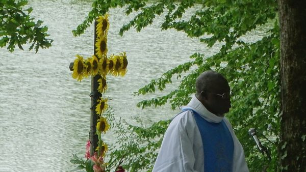 15 Août, MESSE de l'ASSOMPTION sur les Rives du Lac de CANCON (Diaporama)