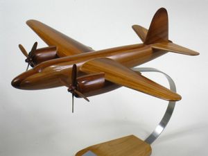 Martin B-26 Marauder (échelle : 1/62°, bois : prunus, merisier)