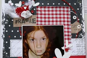 "Fragile" une tite page avec papiers imprimés !!!