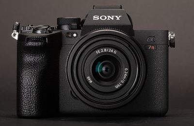 Sony a7R V In-Depth Review: Pushing Boundaries with B&H