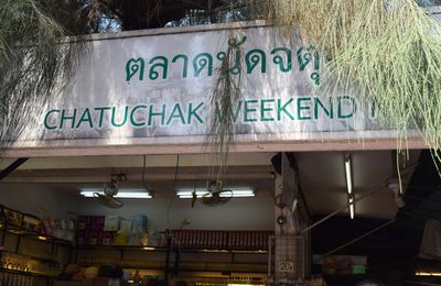 Marché de Chatuchak - lunch - massage 